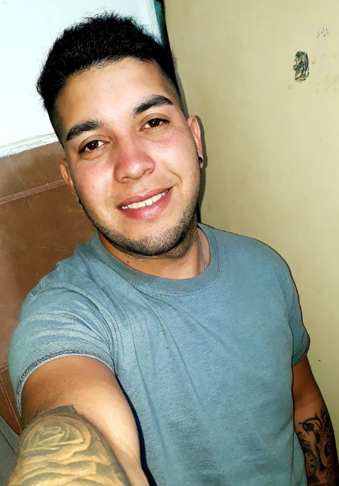 <em>Andres G</em>
